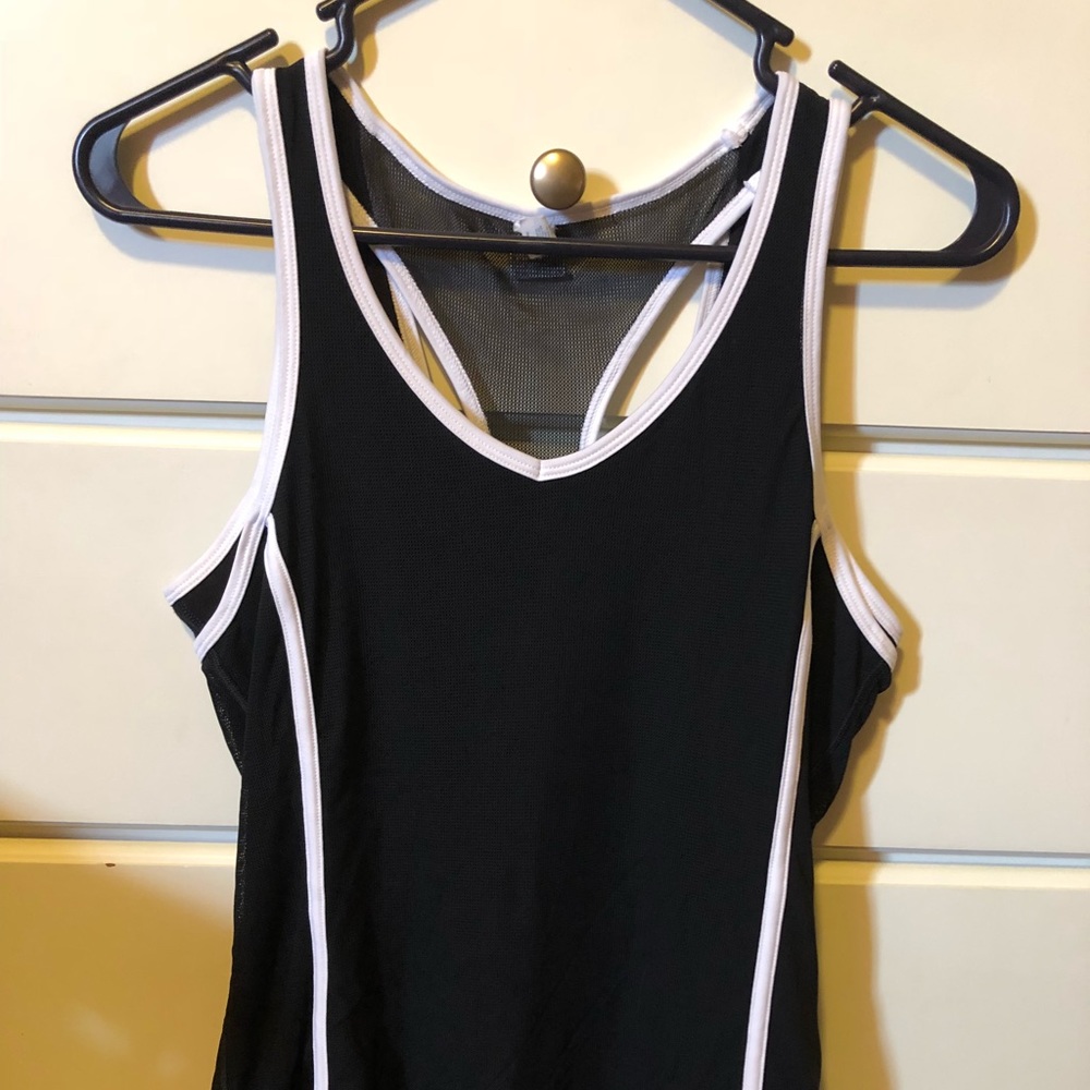 FILS TANK TOP